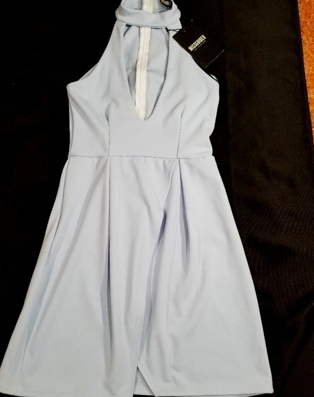 Missguided light blue sleeveless halter dress. Size 4 - Picture 4 of 15